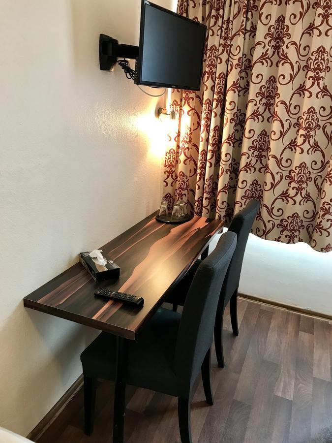Guest house Alpha - Frankfurt Station 3*