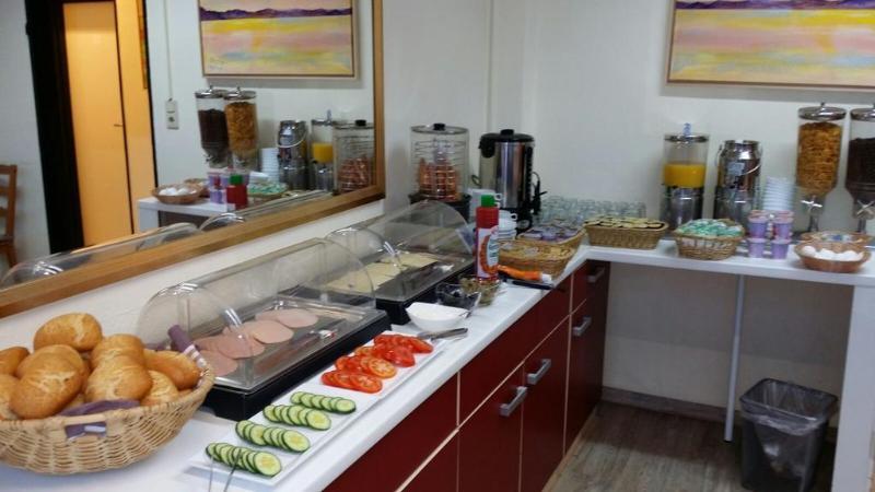 Alpha - Frankfurt Station Guest house