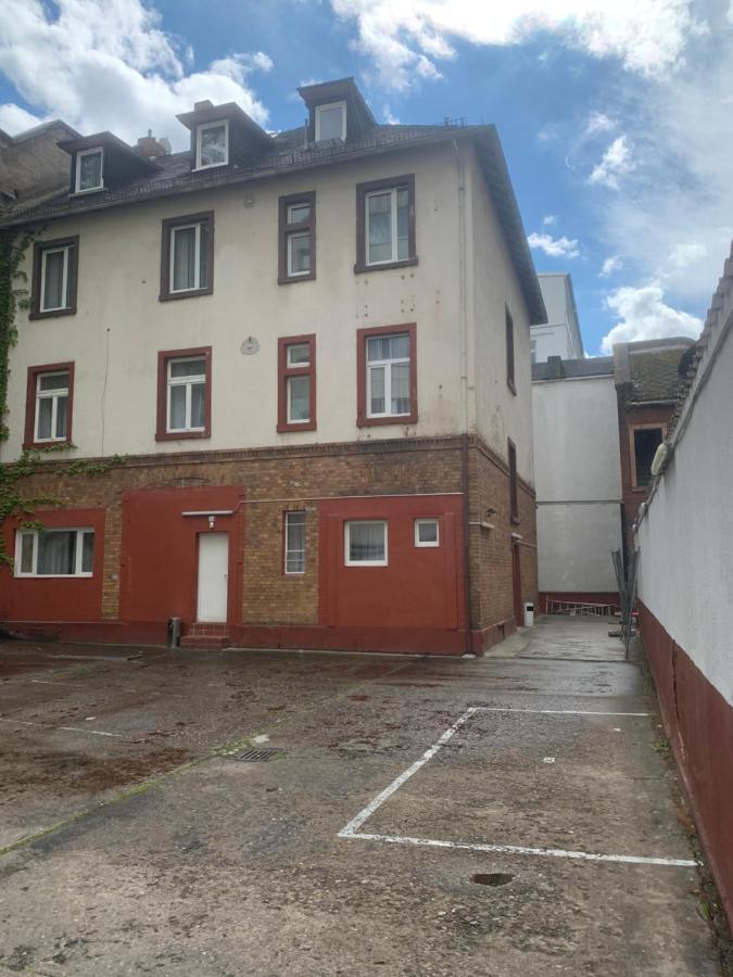 Guest house Alpha - Frankfurt Station 3*